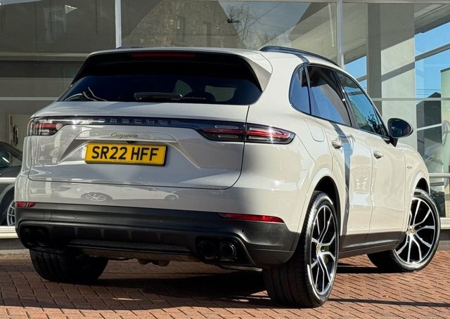 Porsche Cayenne 3.0 V6 E-hybrid 17.9Kwh SR22HFF Grey #3