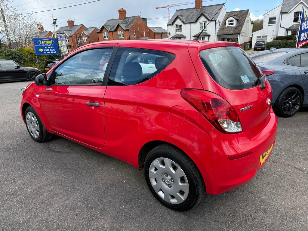 Hyundai I20 1.2 Classic Hatchback Euro 5 85 WU14NZZ Red #3