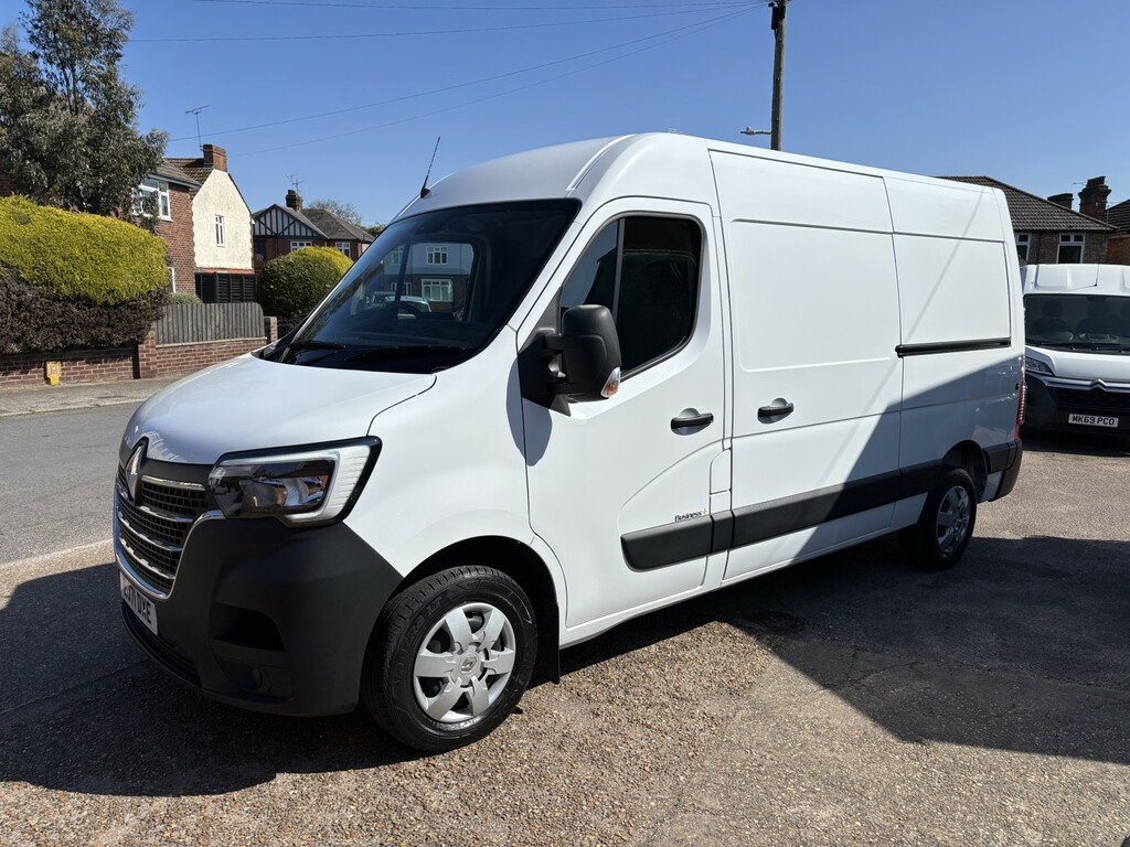 Renault Master 2.3 Fwd Mm35 Dci 135 Business My19 2021 White #3
