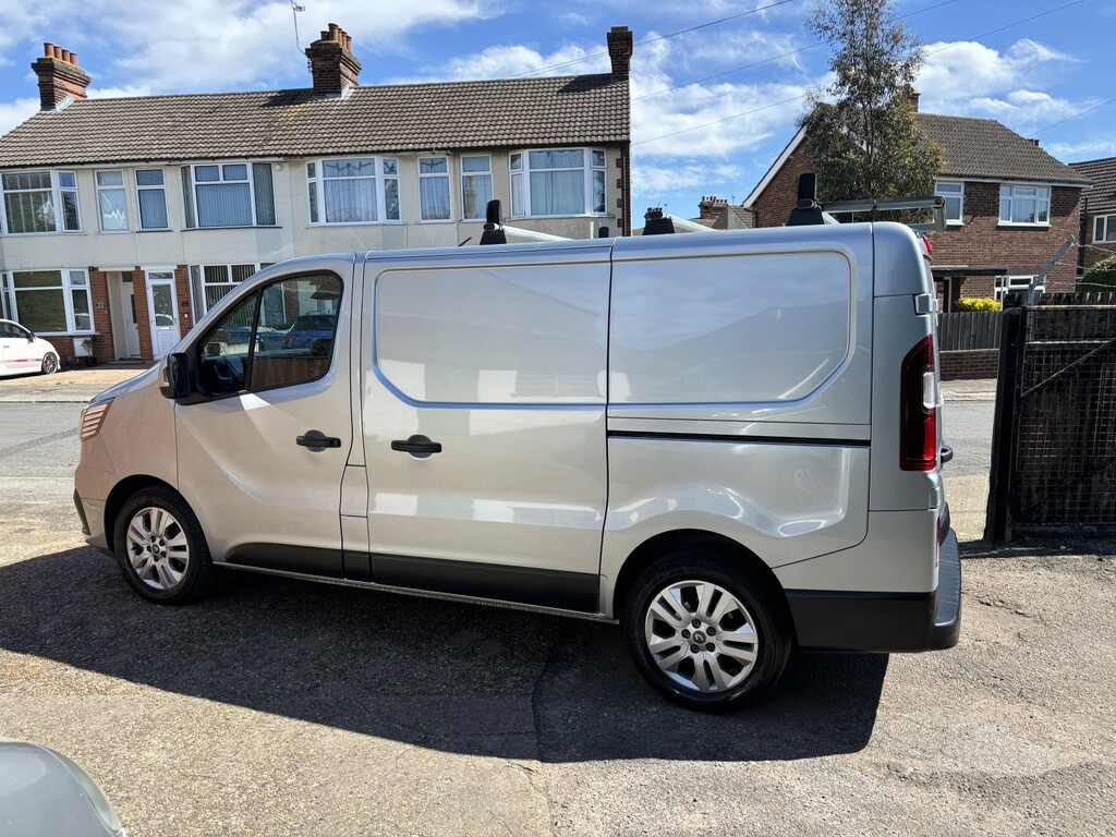 Renault Trafic 2.0 Sl28 Blue Dci 150 Sport Panel Van My22 2023 HV23VWE Grey #4