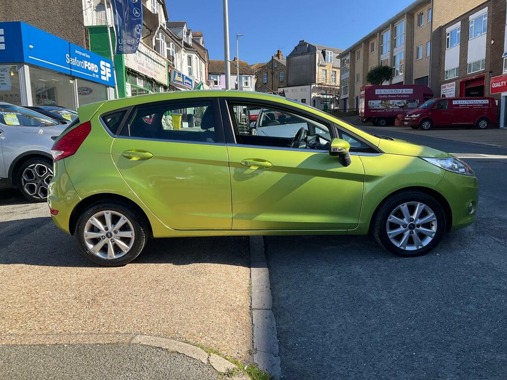 Ford Fiesta 1.4 Zetec Hatchback 154 Gkm Green #5