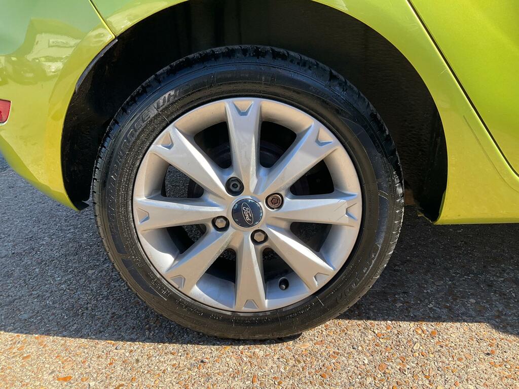 Ford Fiesta 1.4 Zetec Hatchback 154 Gkm Green #6