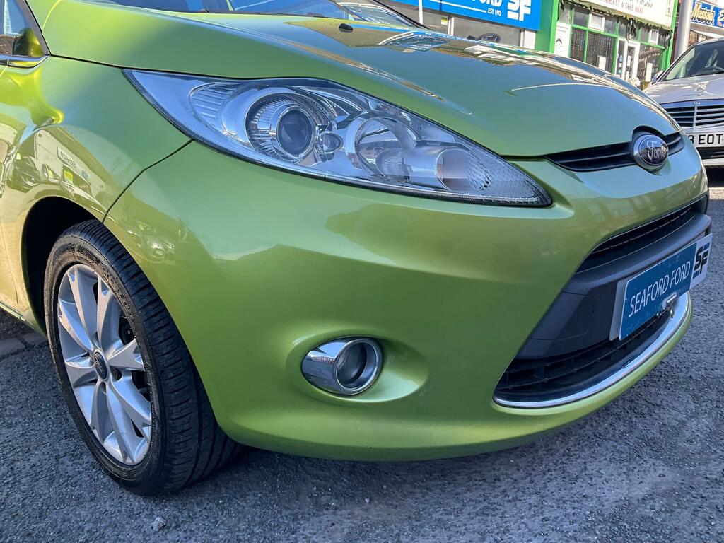 Ford Fiesta 1.4 Zetec Hatchback 154 Gkm Green #2