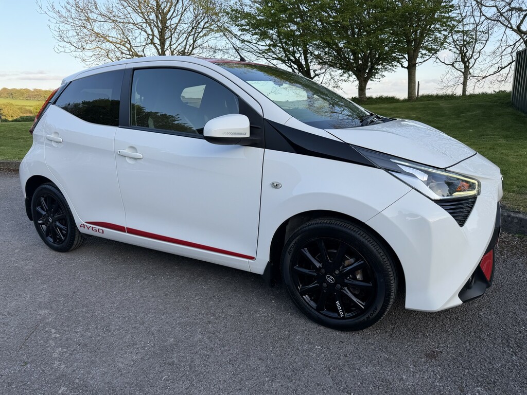Toyota Aygo Hatchback 1.0 Vvt-i X-press 201818 White