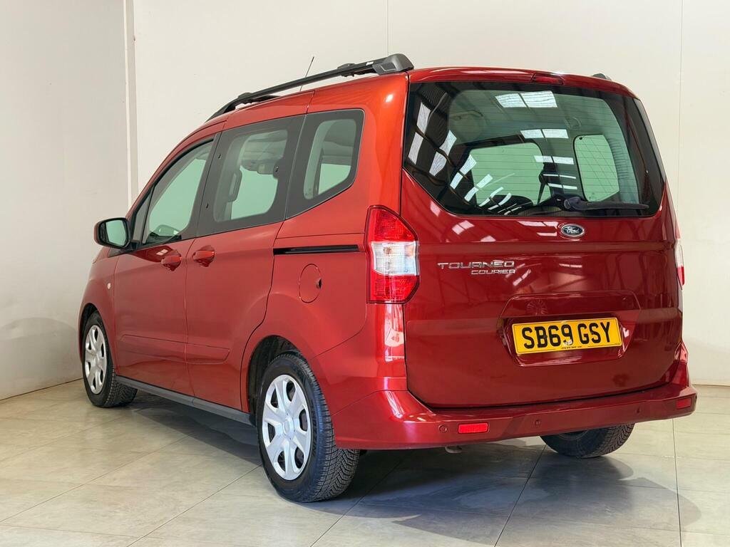 Ford Tourneo Courier 1.5 Tdci Zetec Euro 6 Red #3