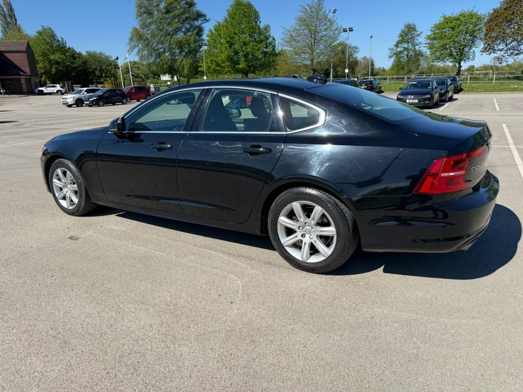 Volvo S90 2L Momentum YX68HBU Black #2