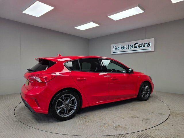 Ford Focus 1.0T Ecoboost St-line Hatchback GV68VTM Red #6