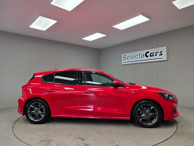 Ford Focus 1.0T Ecoboost St-line Hatchback GV68VTM Red #5