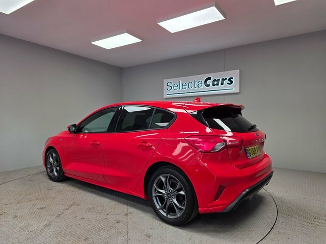 Ford Focus 1.0T Ecoboost St-line Hatchback GV68VTM Red #2
