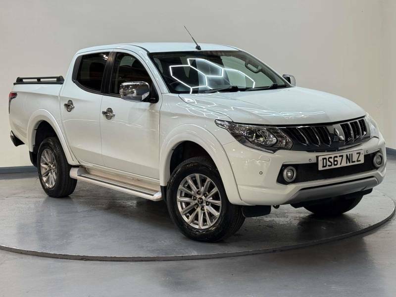 Mitsubishi L200 2.4 L200 Barbarian Di-d 4Wd - 2017 67 White