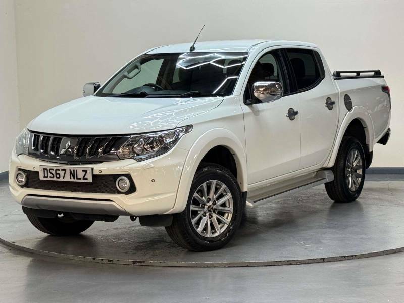 Mitsubishi L200 2.4 L200 Barbarian Di-d 4Wd - 2017 67 DS67NLZ White #2
