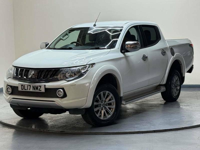 Mitsubishi L200 2.4 L200 Barbarian Di-d 4Wd - 2017 17 DL17NMZ White #2