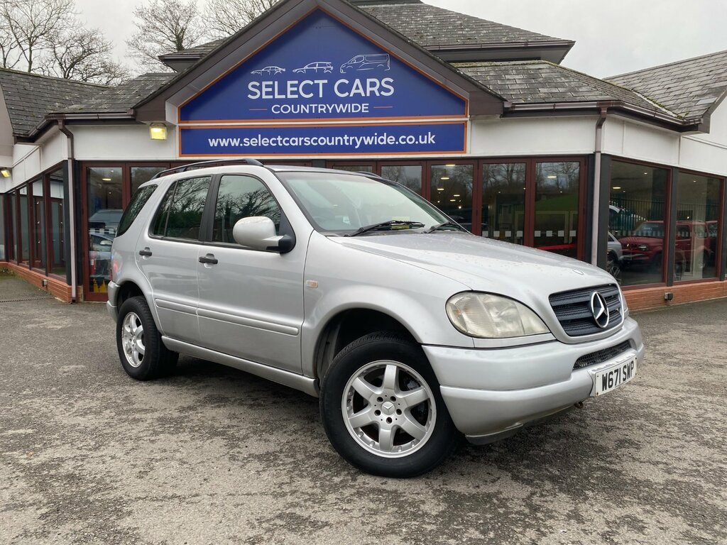 Mercedes-Benz M Class 3.2 Ml320 Suv 330 Gkm, 217 Silver