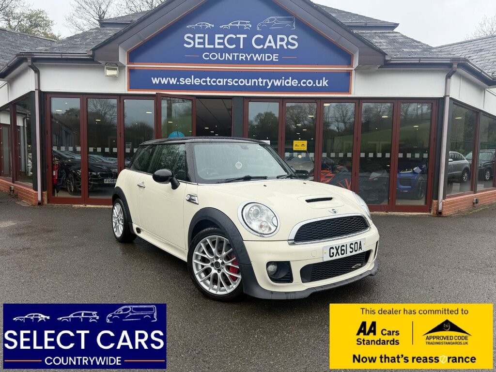 Mini Hatch 1.6 John Cooper Works Hatchback White