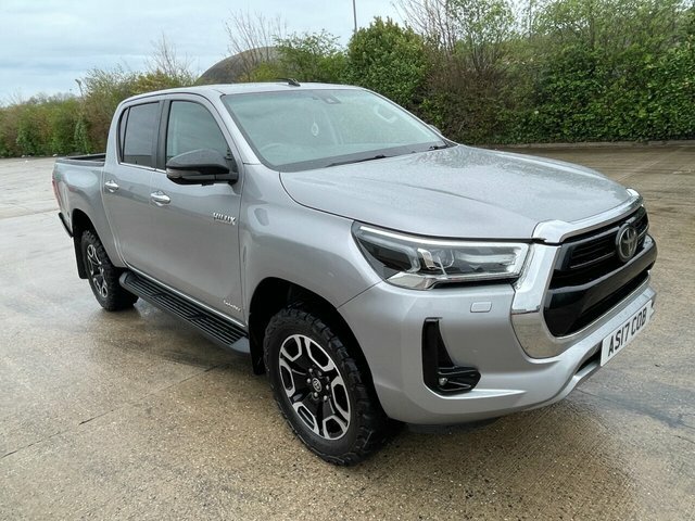 Toyota HILUX D-4d Invincible Pickup Double Silver