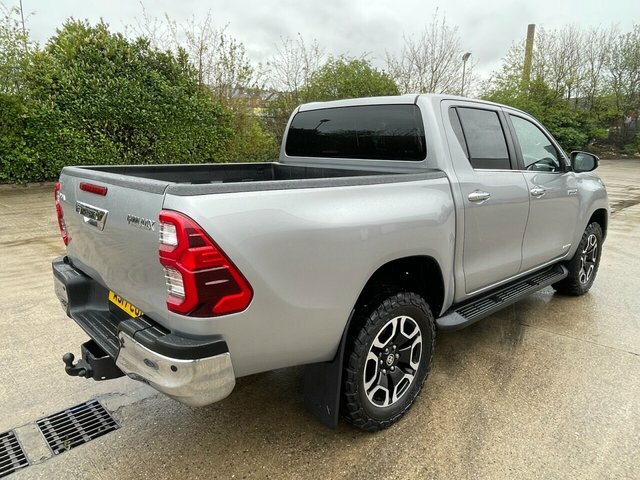 Toyota HILUX D-4d Invincible Pickup Double Silver #3
