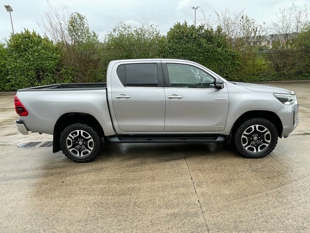 Toyota HILUX D-4d Invincible Pickup Double Silver #5