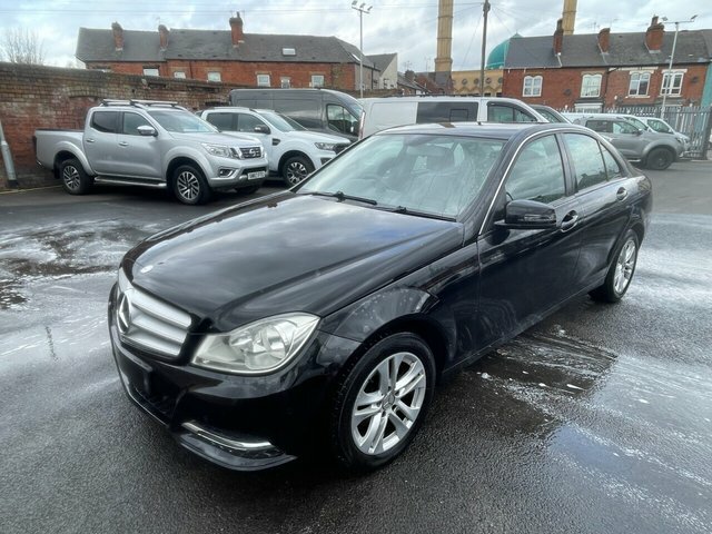 Mercedes-Benz C Class C200 Cdi Blueefficiency Executive FH12WMP Black #2