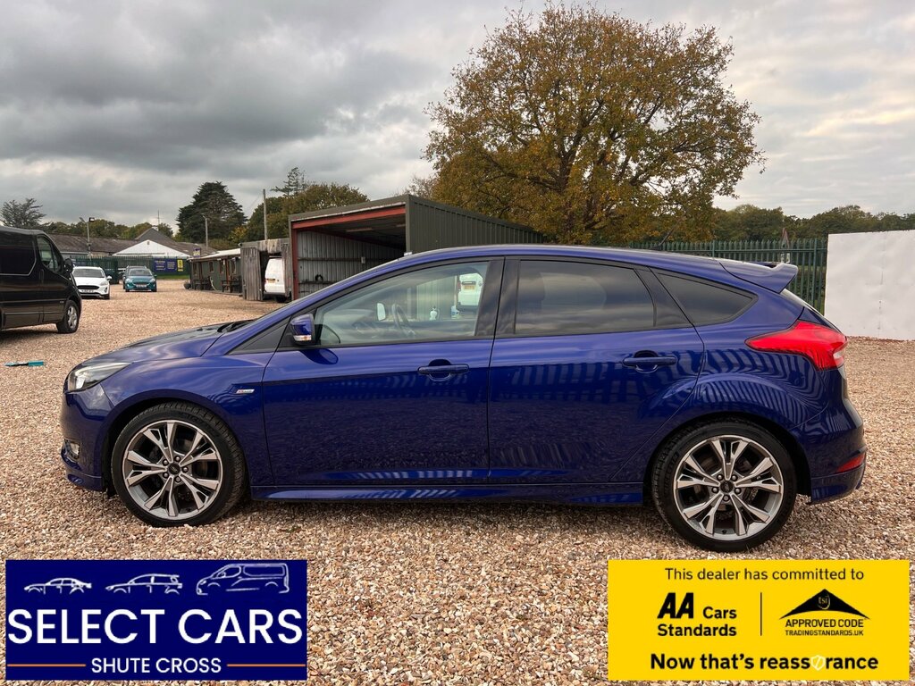 Ford Focus 1.0T Ecoboost St-line Hatchback WU17BYT Blue #4