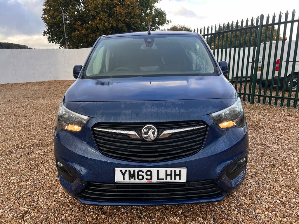 Vauxhall Combo Life 1.5 Turbo D Blueinjection Energy Mpv Ma YM69LHH Blue #2