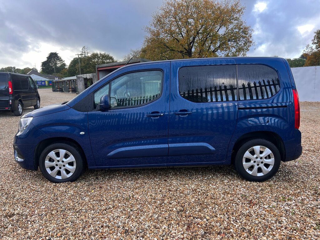 Vauxhall Combo Life 1.5 Turbo D Blueinjection Energy Mpv Ma YM69LHH Blue #4