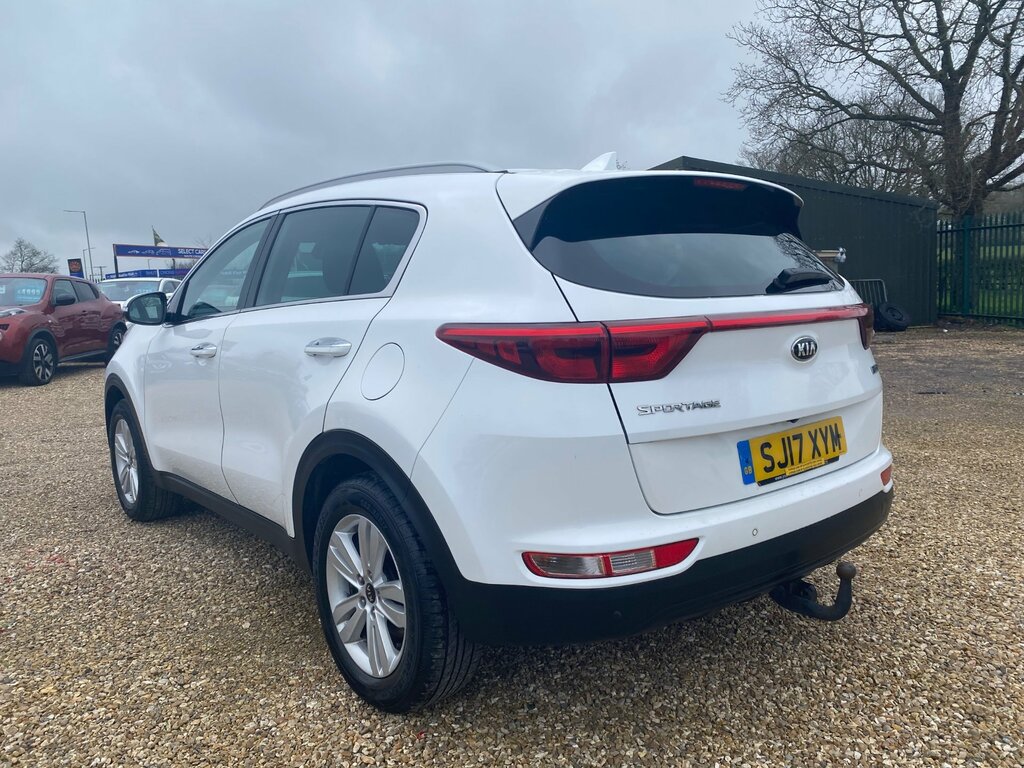 Kia Sportage 1.7 Crdi 2 Suv Euro 6 Ss 114 SJ17XYM White #6
