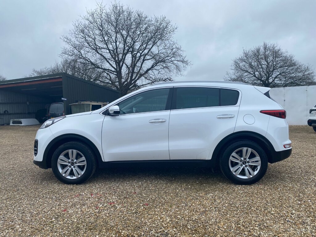 Kia Sportage 1.7 Crdi 2 Suv Euro 6 Ss 114 SJ17XYM White #5