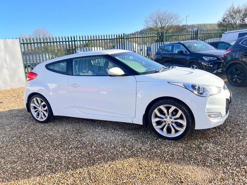 Hyundai Veloster Hatchback White #8