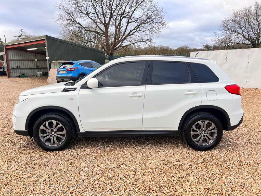 Suzuki Vitara 1.6 Sz4 Suv Euro 6 Ss 120 Ps LT67MJU White #4