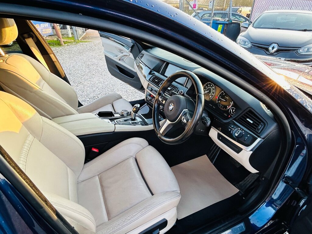 BMW 5 Series 2.0 520D M Sport Touring Euro 6 S AY65EYD Blue #3