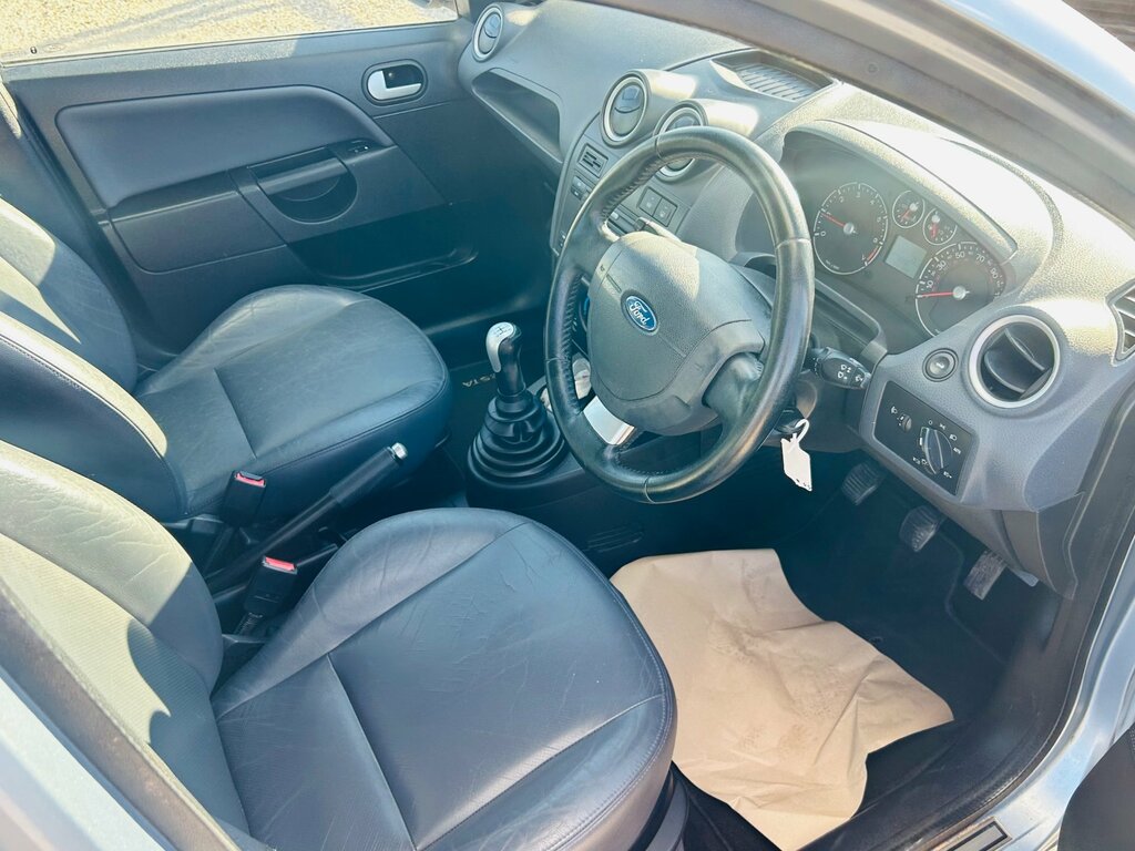 Ford Fiesta 1.6 Ghia Hatchback 153 Gkm, 99 Blue #2