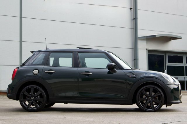 Mini Hatch 2022 2.0 Cooper S Resolute Edition Steptronic Euro YY72OHG Green #2