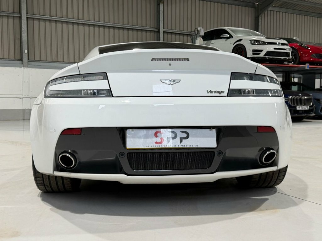 Aston Martin Vantage 4.7 V8 Coupe Sportshift Euro 5 420 Bhp White #4