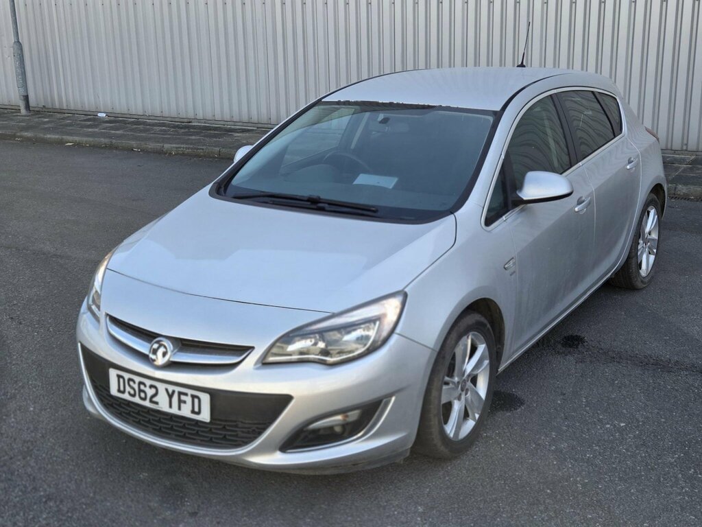 Vauxhall Astra 1.6 16V Sri Euro 5 DS62YFD Silver #2