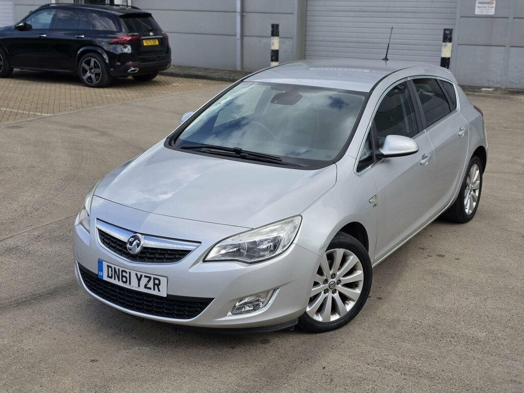 Vauxhall Astra 1.6 16V Elite Euro 5 DN61YZR Silver #6