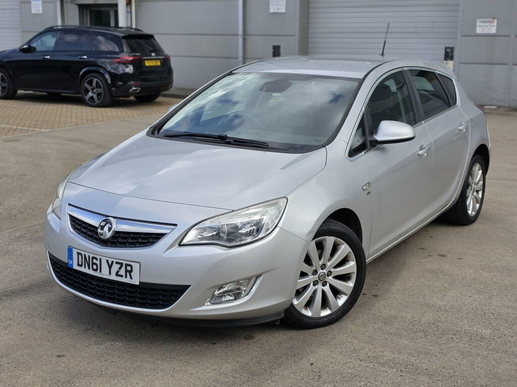 Vauxhall Astra 1.6 16V Elite Euro 5 DN61YZR Silver #2