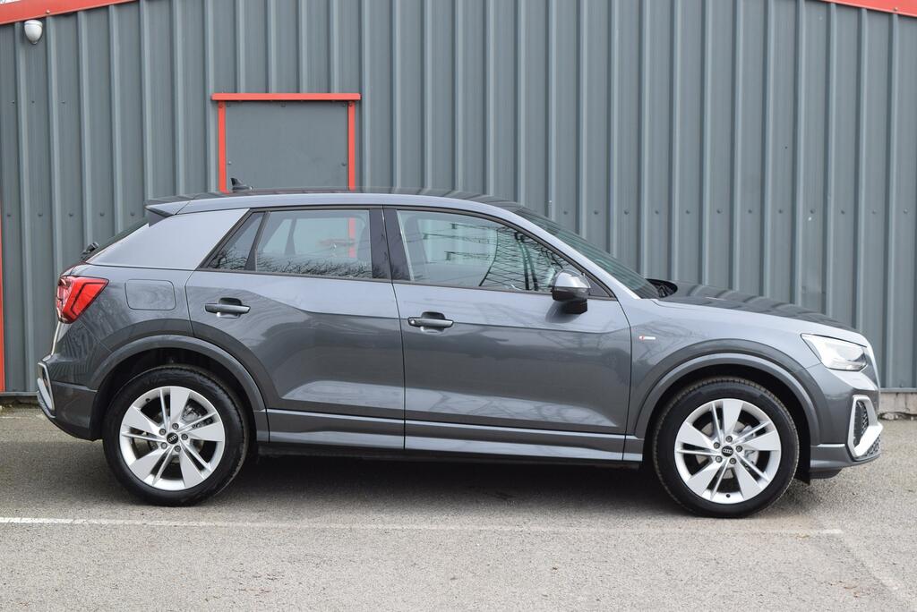 Audi Q2 35 Tfsi S Line S Tronic AVZ9840 Grey #2
