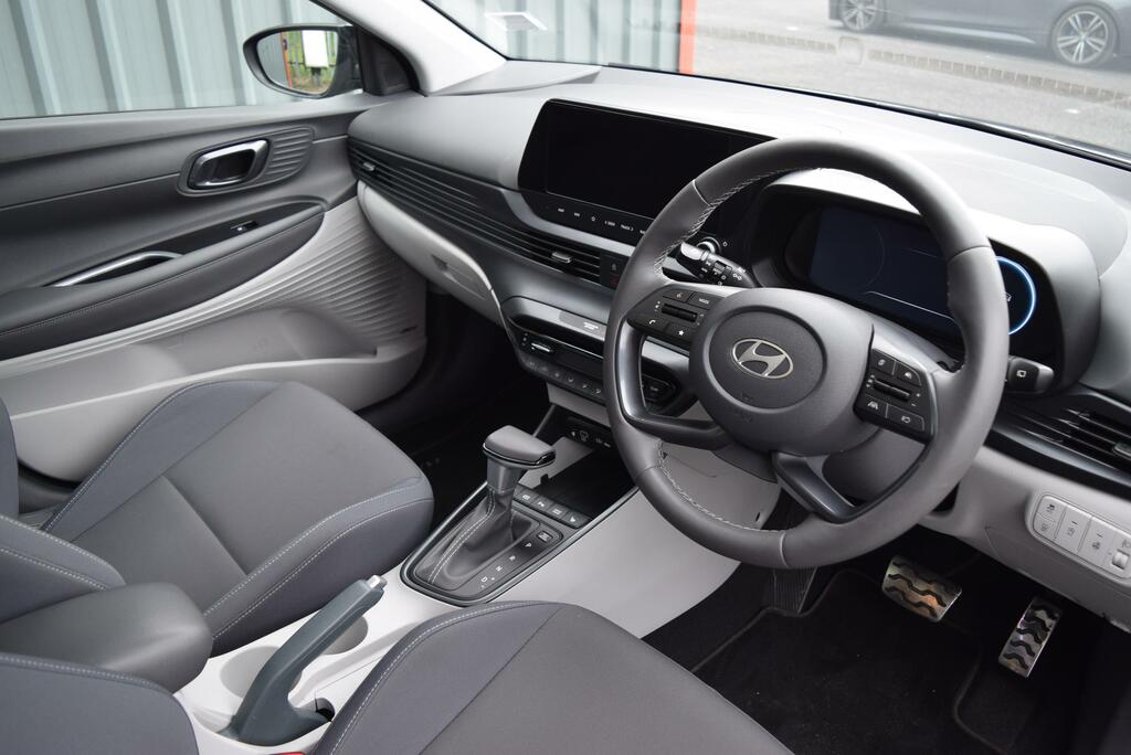 Hyundai Bayon 1.0 Tgdi Ultimate Dct MD25BXR Black #3