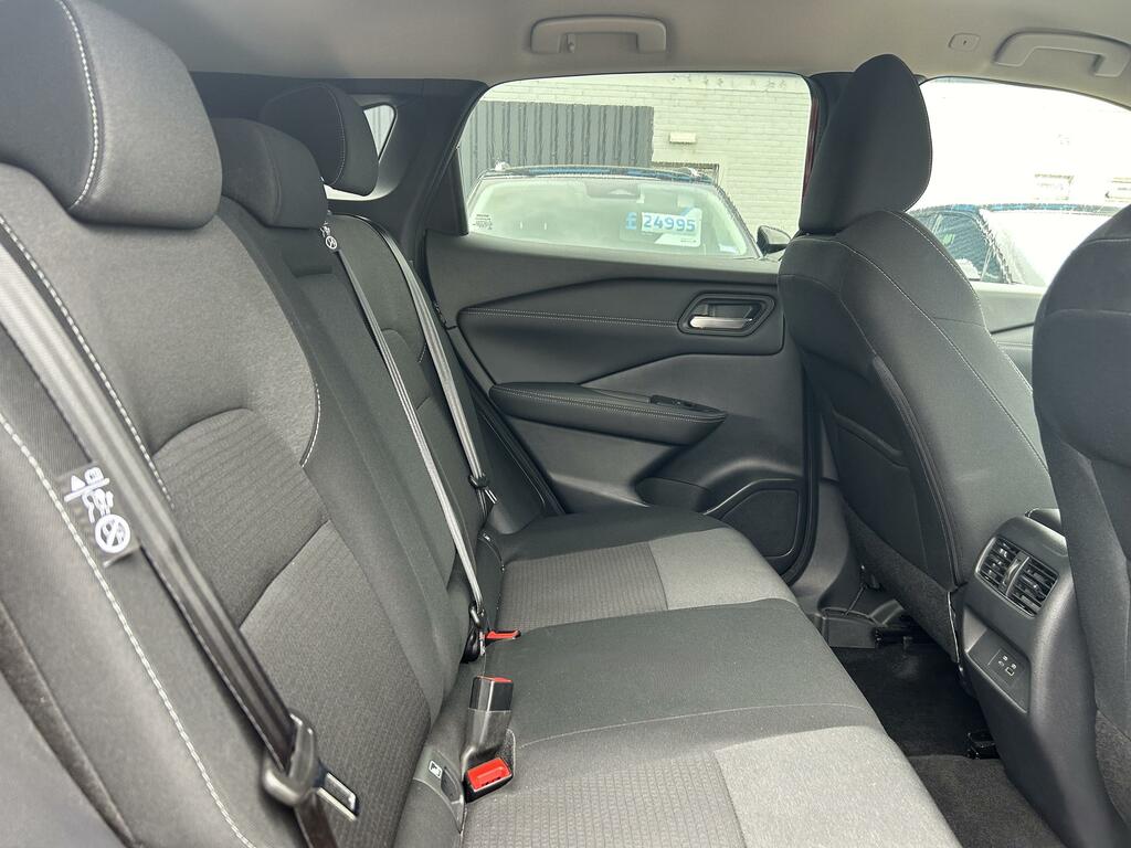 Nissan Qashqai 1.5 E-power N-connecta CVZ6558 Red #6