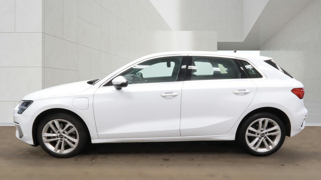 Audi A3 40 Tfsi E Sport S Tronic NG72DYW White #5