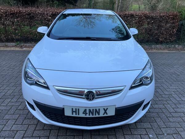 Vauxhall Astra GTC 2.0 Cdti Sri Euro 5 #2