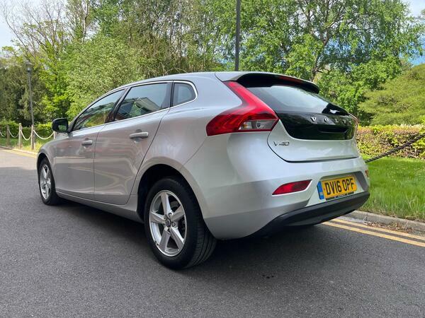 Volvo V40 2.0 T2 Se Euro 6 Ss  #3