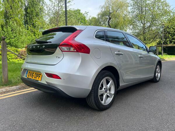 Volvo V40 2.0 T2 Se Euro 6 Ss  #4