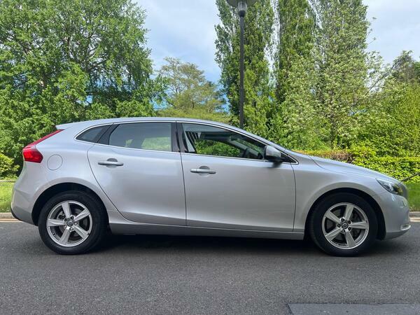 Volvo V40 2.0 T2 Se Euro 6 Ss  #6