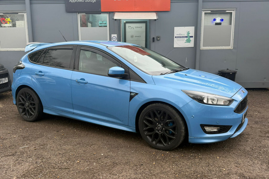 Ford Focus Hatchback Blue