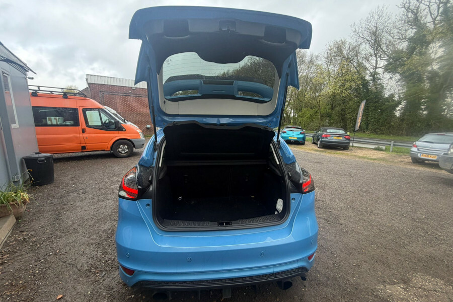 Ford Focus Hatchback AY16OAP Blue #5