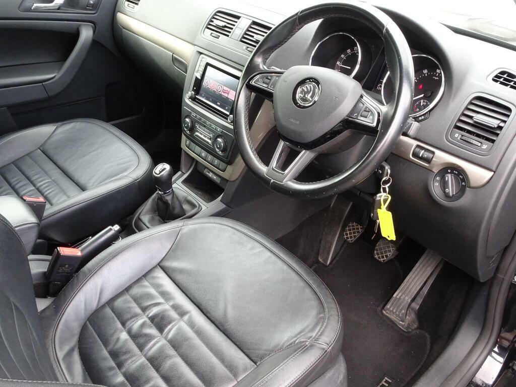 Skoda Yeti 2.0 Tdi Se L Outdoor 4Wd Euro 6 S S Black #3