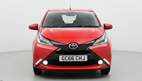Toyota Aygo X -Play Vvt-i GC66CHJ Red #2