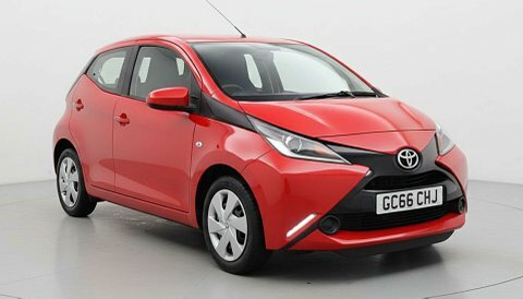 Toyota Aygo X -Play Vvt-i GC66CHJ Red #4