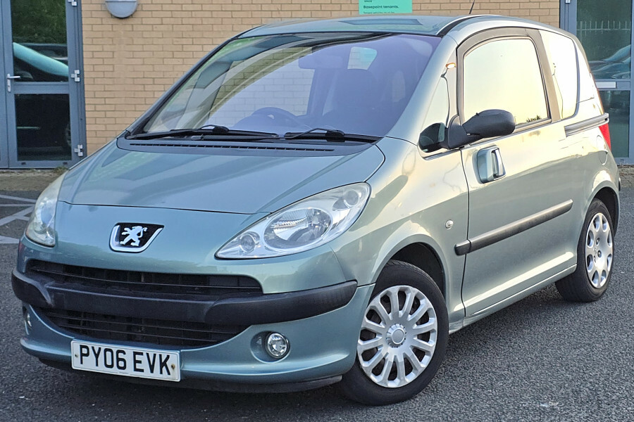 Peugeot 107 Hatchback Grey #2